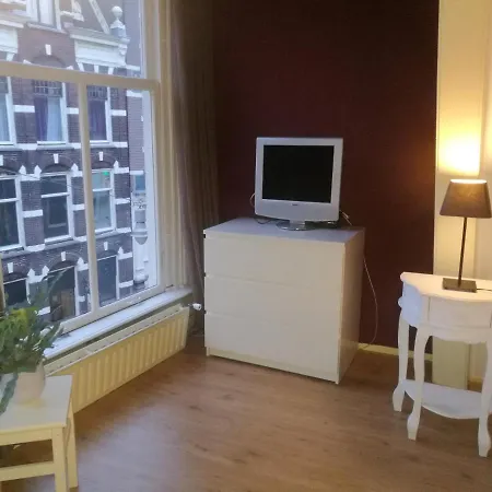 Central Oda ve Kahvaltı