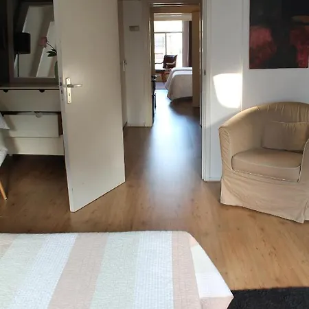 Central Oda ve Kahvaltı Amsterdam